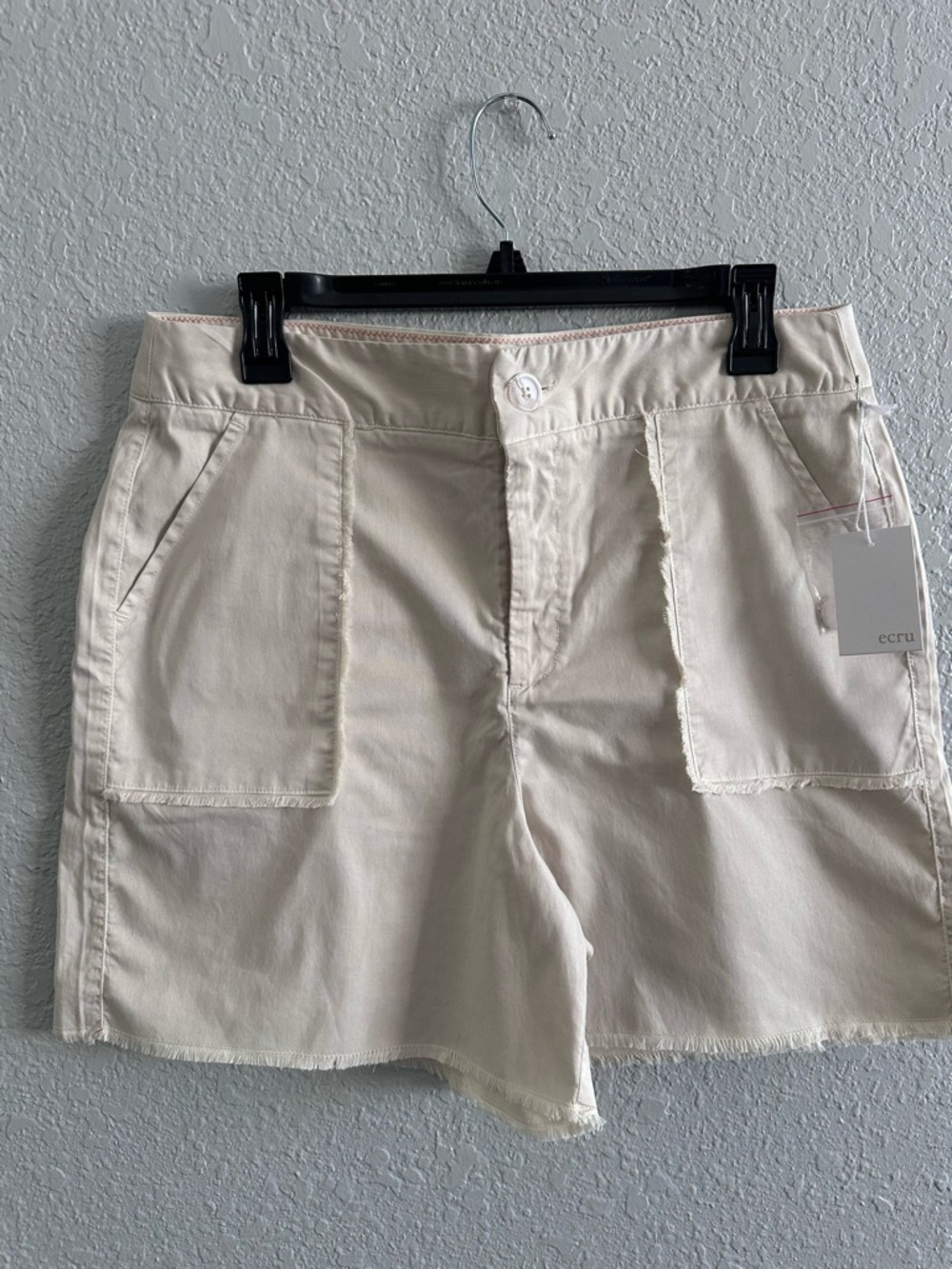 Ecru NWT Utility Cargo Shorts Size 10 Cream Frayed Pocket Casual Summer